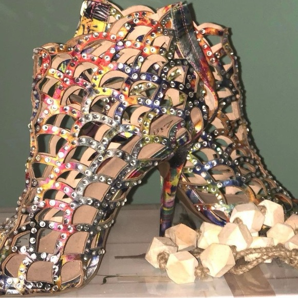 Meet your Posher, Lisa - Picture 1 of 4